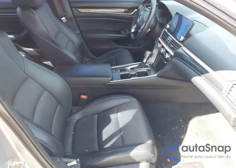 2018 Honda Accord Sport z USA, uszkodzony, nr VIN 1HGCV1F3XJA192420